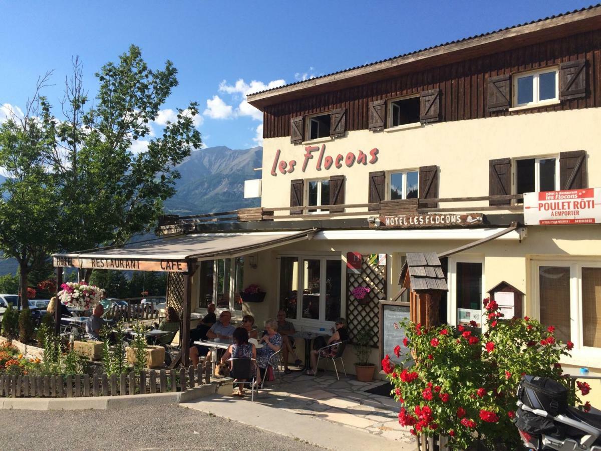 Hôtel les Flocons Le Sauze Exterior foto